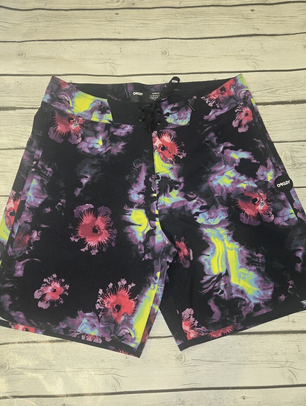 Oakley Floral Splash 19" Boardshorts Size 30 Acid Flower Print Hydrolix Swim Tru